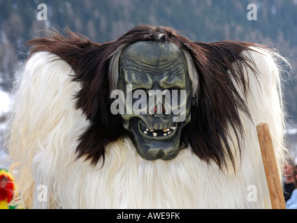 Tschaeggaetae, masques de carnaval, Wiler, Loetschental, Valais, Suisse Banque D'Images