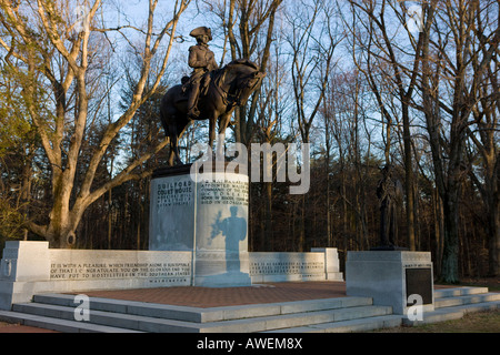 Statue et Monument au général Nathanael Greene qui ont combattu dans la guerre révolutionnaire Guilford Courthouse NMP, Greensboro, NC Banque D'Images