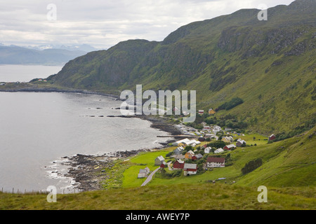 Vue d'un petit village et camping, Runde Island, Norway, Scandinavia, Europe Banque D'Images