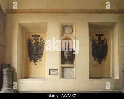 Palerme Sicile Italie Porta Nuova à l'intérieur de la porte des armoiries de Charles V aigle aux ailes construites par le Sénat de Palerme en 1583 Banque D'Images