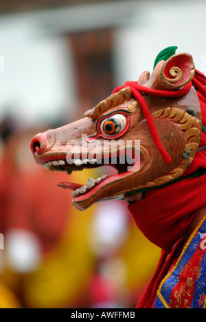 Portrait d'une danseuse au Thimphu Tsechu (festival), au Bhoutan Banque D'Images