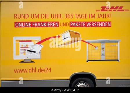 Van de courrier DHL Banque D'Images