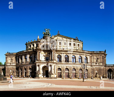 Semperoper, Opéra d'état de Saxe, Dresde, Saxe, Allemagne, Europe Banque D'Images