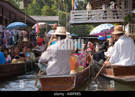 Marché flottant de Damnoen Saduak Banque D'Images