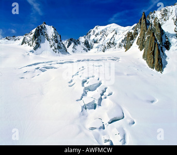 Vallée Blanche, Mont Blanc vue de l'orient, crevasses glaciaires Savoie, Alpes, France, Europe Banque D'Images