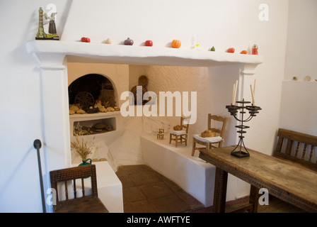 Ancienne cheminée dans la maison Dali à Cadaques, Espagne Banque D'Images