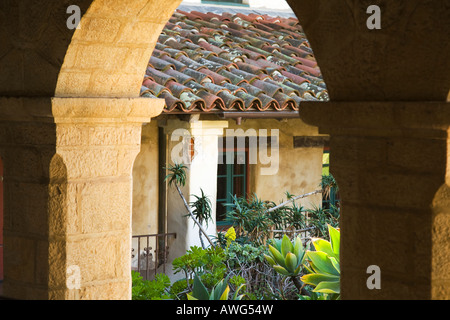 CALIFORNIA Santa Barbara jardin de la Cour à Mission Santa Barbara établi par le père Junipero Serra 1786 Banque D'Images