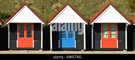 Cabines de plage sur la plage de Bournemouth Dorset England UK Banque D'Images