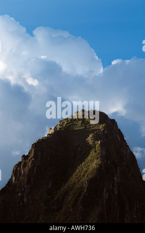 Pic de Wayna Picchu vu de Machu Picchu, Pérou Banque D'Images