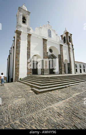 L'intérieur de l'église paroissiale de Matriz Monsaraz cidadela ou la citadelle du village au Portugal Alentejo Banque D'Images