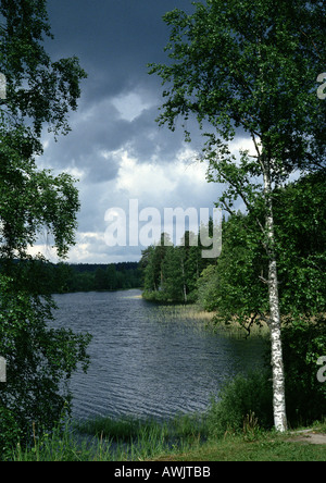 La Finlande, le paysage avec le lac Banque D'Images