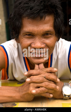 Philippines manille man en malate de taudis Banque D'Images