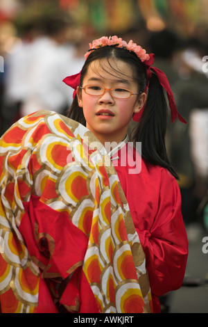 Les jeunes participant à la célébration du Nouvel An chinois annuel Victoria British Columbia Canada Banque D'Images