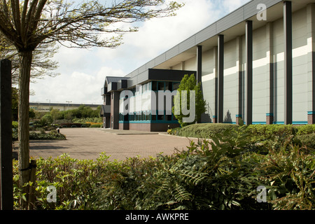 Façade du bâtiment de bureaux et d'entrepôts dans l'ouest de l'Angleterre UK Banque D'Images