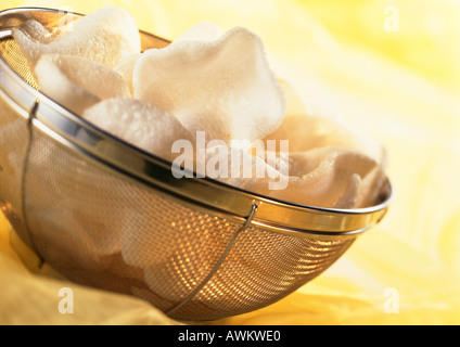 Les crevettes frites dans le panier, close-up Banque D'Images