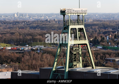 Tête de puits à tour RAG Prosper-Haniel mine de charbon noir, Bottrop, Rhénanie du Nord-Westphalie, Allemagne, Europe Banque D'Images