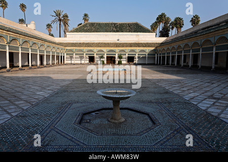 Grande cour intérieure, Palais de la Bahia, Marrakech, Maroc, Afrique Banque D'Images