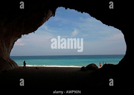 Caverne à Cala Luna, Sardaigne, Italie, Europe Banque D'Images