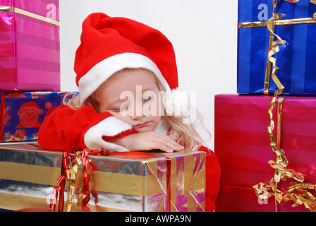 Ausrasten ausruhen bente Fest Feste Geschenke Meteo Contactez-Girl Genre Kinder Leute Mädchen Maedchen Mensch Menschen parution modèle MR Banque D'Images