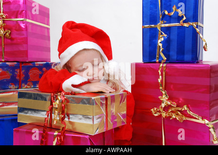 Ausrasten ausruhen bente Fest Feste Geschenke Meteo Contactez-Girl Genre Kinder Leute Mädchen Maedchen Mensch Menschen parution modèle MR Banque D'Images