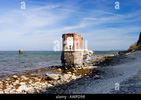 L'ancien phare balise sur la plage près du cap Arkona, Ruegen Island, Mecklembourg-Poméranie-Occidentale, Allemagne, Europe Banque D'Images