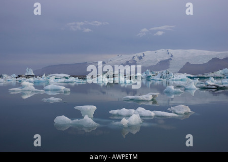 Lac glaciaire, Joekulsarlon Glacier Vatnajoekull, l'Islande, l'Océan Atlantique Banque D'Images