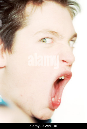 Adolescent crier, close-up, portrait Banque D'Images