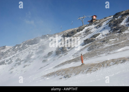 Télésiège arrêté en raison des bourrasques, Mt. Glungezer, Tirol, Autriche, Europe Banque D'Images