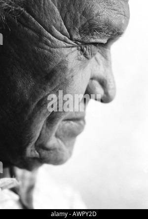 Man, portrait, close-up, b&w. Banque D'Images
