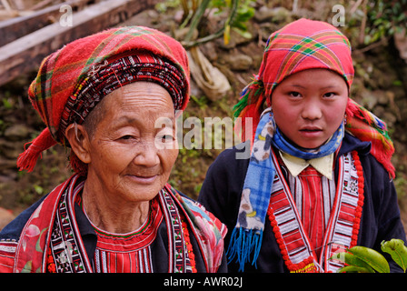Zhao rouge femme, Ha Giang, Province du nord du Vietnam Banque D'Images