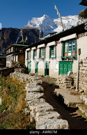 Vue sur Namche Bazar vers Damaraland Ri group (6187), Parc national de Sagarmatha, Khumbu, Népal Banque D'Images