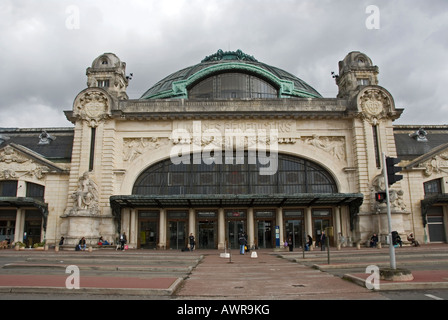 Stock photo la gare de Limoges à Limoges France c'est un emblème de la ville de Limoges Banque D'Images