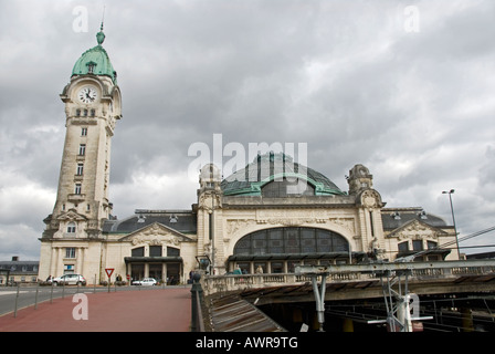 Stock photo la gare de Limoges à Limoges France c'est un emblème de la ville de Limoges Banque D'Images