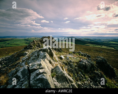 Vue AU SUD LE LONG DE LA COLLINE VERS RHADLEY STIPERSTONES NOIR SHROPSHIRE UK Banque D'Images