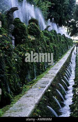 Les centaines de fontaines à la Villa d'Este à Tivoli, Italie Banque D'Images