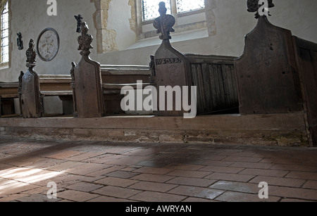 Bancs banc Great Walsingham;s St Pierre Norfolk. Banque D'Images