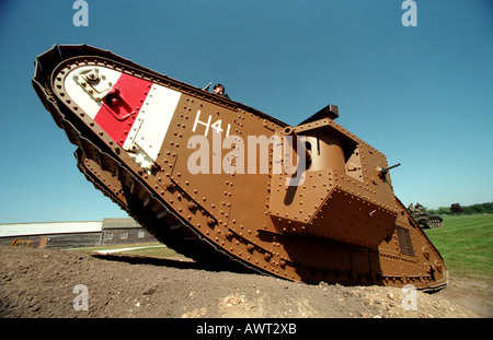 Une rare World War One tank 9199, H41 l'origine du 8e Bataillon, dans un musée dans le Dorset. Banque D'Images