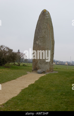 Le menhir du Champ-Dolent, le plus haut standing stone en Bretagne Banque D'Images
