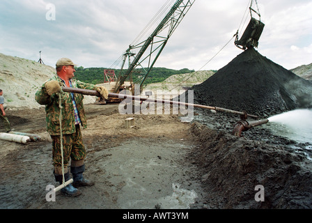 L'exploitation minière en surface ambre Jantarny, Russie Banque D'Images