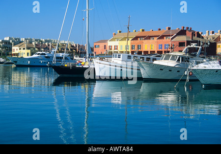 Espagne Sotogrande Cádiz Andalousie province port des yachts et des propriétés de luxe Banque D'Images