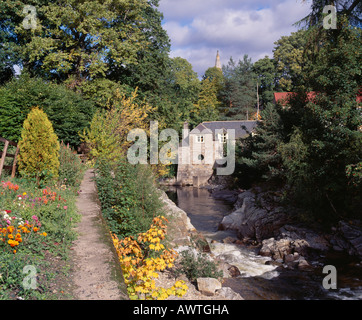 L'eau dans Braemar Clunie, Aberdeenshire, Scotland, UK Banque D'Images