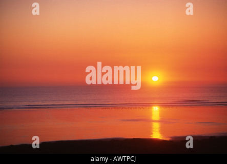 Rest Bay au coucher du soleil Porthcawl Bridgend South Wales UK Banque D'Images