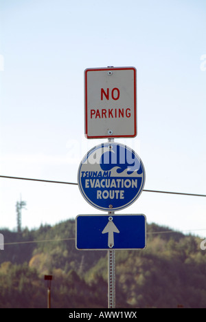Alerte tsunami roadsign signe de route sur côte de l'oregon pacific nord-américaine united states us usa Banque D'Images