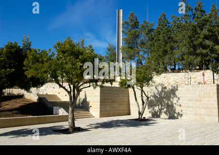 Avenue des justes parmi les Nations à Yad Vashem, le Centre mondial de mémoire de l'Holocauste, à Jérusalem, Israël Banque D'Images