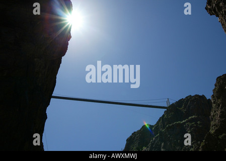 Faisceau de câbles d'acier l'assistance dans le monde s plus grand pont suspendu 1 053 pieds au-dessus de la rivière Arkansas dans Royal Gorge Colorado USA Banque D'Images