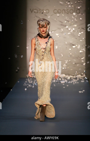 La semaine de la mode grecque en automne hiver 2008 2009 Zappio Designer Vasso Consola Athènes Grèce 14 3 2008 Banque D'Images