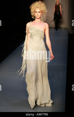 La semaine de la mode grecque en automne hiver 2008 2009 Zappio Designer Christos Costarellos Athènes Grèce 14 3 2008 Banque D'Images