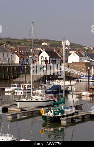 Le Somerset Watchet bateaux de plaisance dans le port de plaisance Banque D'Images