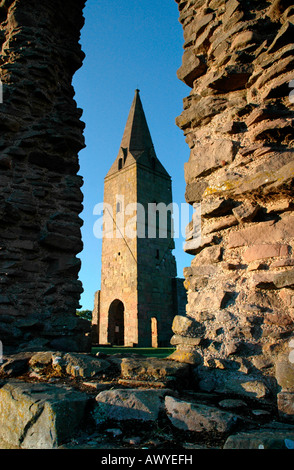 L'ancienne église du prieuré de Restenneth. Il est soupçonné d'avoir été fondée par Nechtan, roi des Pictes de 715 Banque D'Images