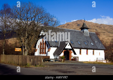 Inversnaid Bunkhouse pour les randonneurs l'est une ancienne église sur la rive est du Loch Lomond Banque D'Images